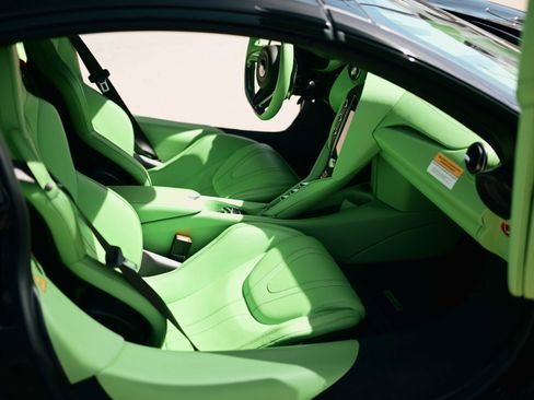 Used 2026 McLaren 750S Spider image 11