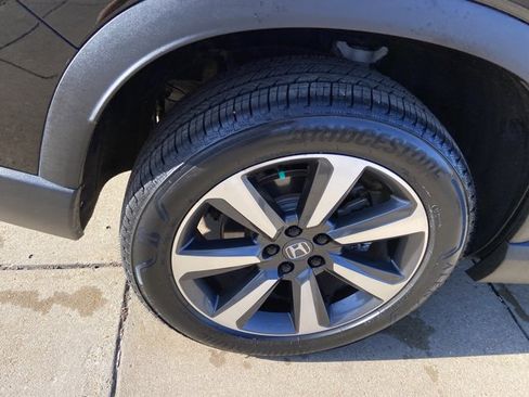 Used 2025 Honda Pilot Elite image 31