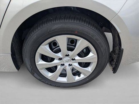 Used 2025 Toyota Corolla LE FWD image 9