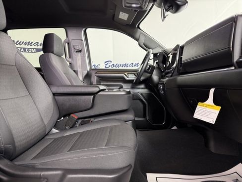 Used 2024 Chevrolet Silverado 1500 LT image 16