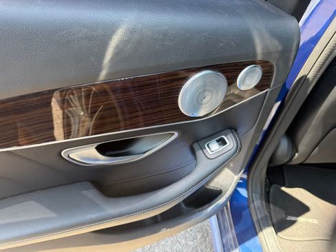 Used 2018 Mercedes-Benz C 300 Sedan image 9