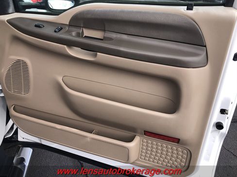 Used 2004 Ford F250 XLT image 16