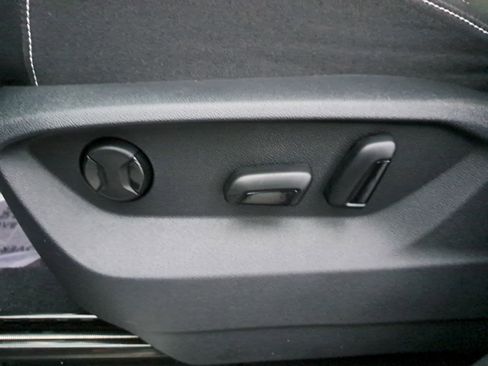 New 2026 Volkswagen Atlas SE FWD image 27