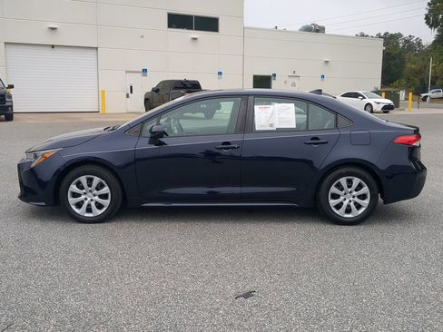 Used 2022 Toyota Corolla LE image 16