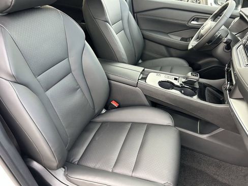 New 2026 Nissan Rogue SV image 10