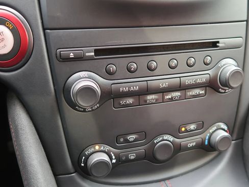 Used 2019 Nissan 370Z NISMO image 26