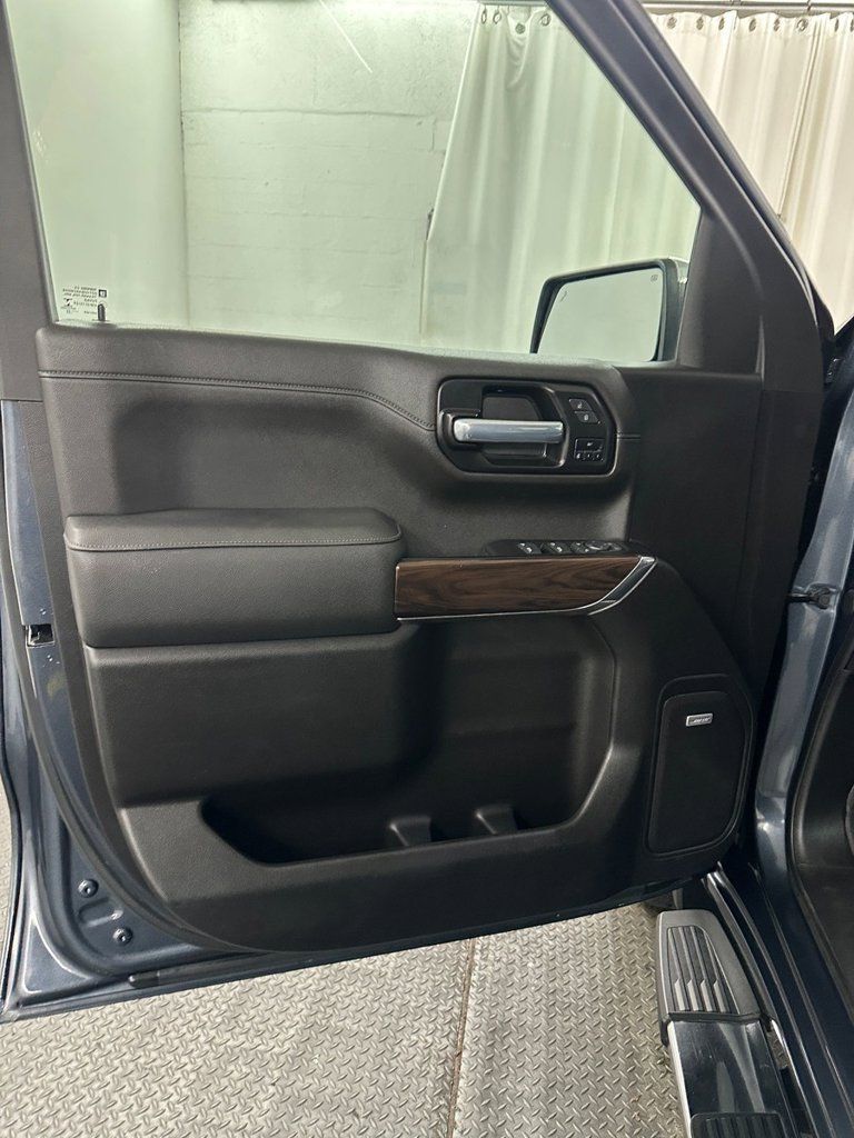 Used 2022 GMC Sierra 1500 SLT w/ SLT Premium Plus Package AWD/4WD image 8