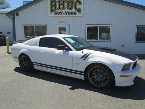 Used 2007 Ford Mustang GT Premium RWD image 3