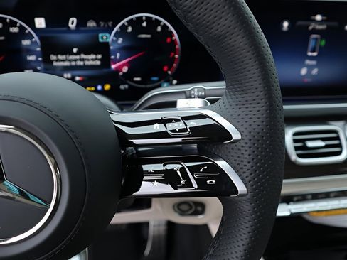 New 2026 Mercedes-Benz GLS 450 4MATIC image 42
