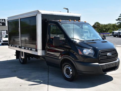 Used 2018 Ford Transit 250 156 RWD image 1