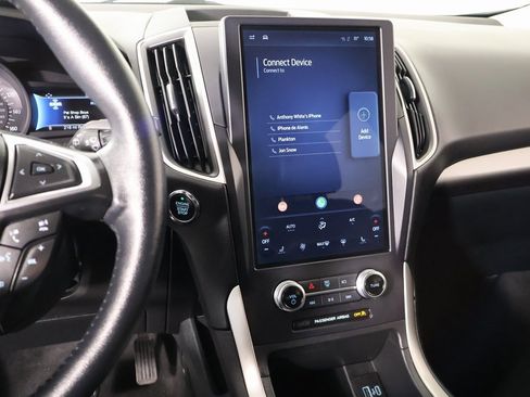 Used 2024 Ford Edge SEL image 5