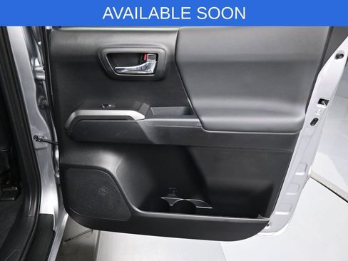 Used 2021 Toyota Tacoma TRD Off-Road w/ TRD Premium Off Road Package image 32