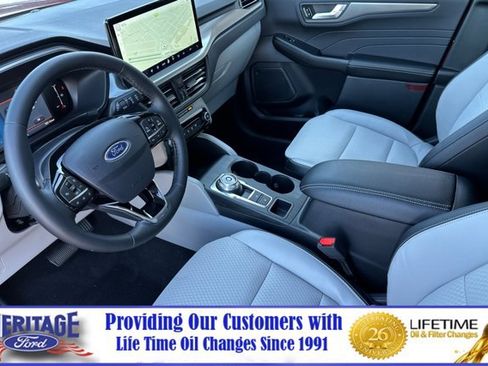 New 2025 Ford Escape SE image 7