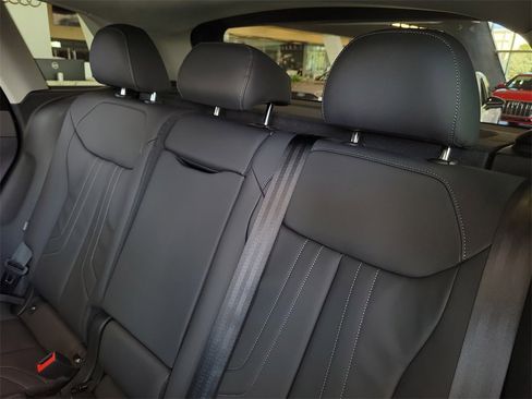 New 2026 Audi Q3 quattro 2.0T image 28