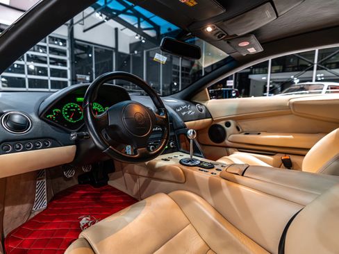 Used 2003 Lamborghini Murcielago Coupe image 8