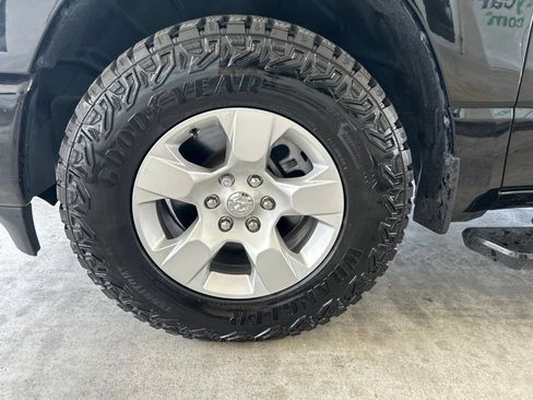Used 2023 RAM 1500 Big Horn RWD image 14
