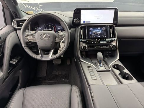 New 2026 Lexus LX 700h Luxury image 6