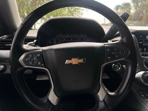 Used 2019 Chevrolet Tahoe LT w/ Luxury Package RWD image 15