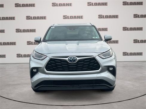 Used 2022 Toyota Highlander XLE image 8