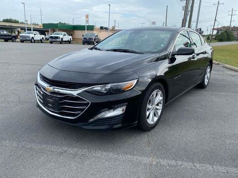 Used 2025 Chevrolet Malibu LT FWD image 3