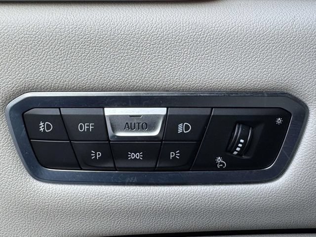 Used 2020 BMW X5 xDrive50i w/ Premium Package AWD/4WD image 29