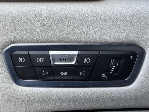 Used 2020 BMW X5 xDrive50i w/ Premium Package AWD/4WD image 29