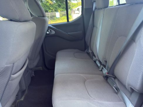 Used 2017 Nissan Frontier SV RWD image 16