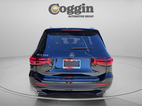 New 2026 Mercedes-Benz GLB 250 image 4