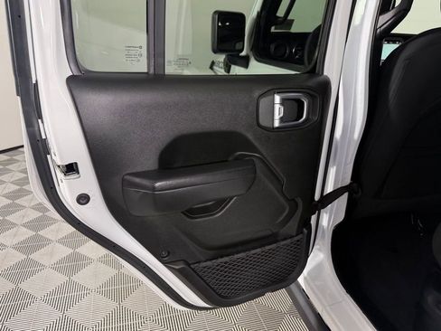 Used 2023 Jeep Wrangler Unlimited Rubicon 4xe AWD/4WD image 26