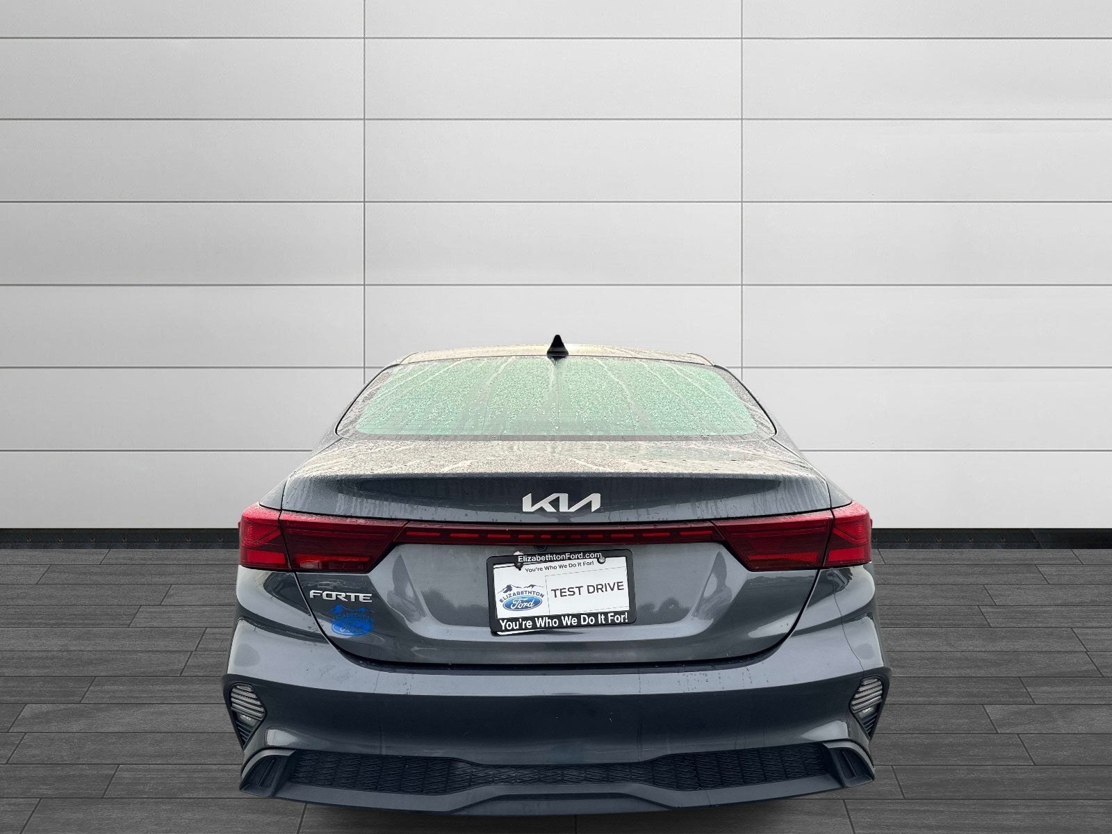 Used 2023 Kia Forte LXS FWD image 4