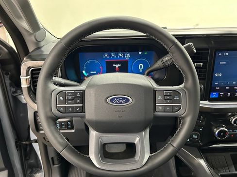 New 2026 Ford F250 Lariat w/ Black Appearance Package AWD/4WD image 16