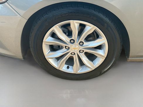 Used 2024 Chevrolet Malibu LT FWD image 28