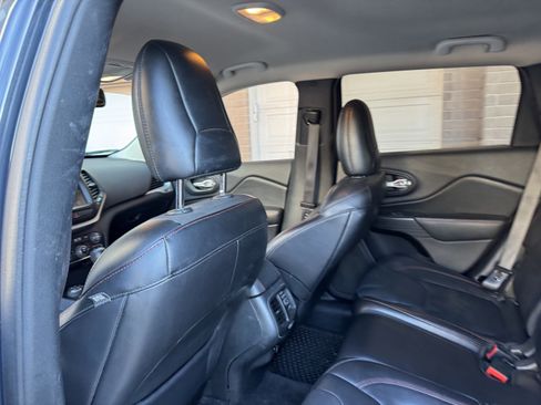 Used 2016 Jeep Cherokee Trailhawk image 27