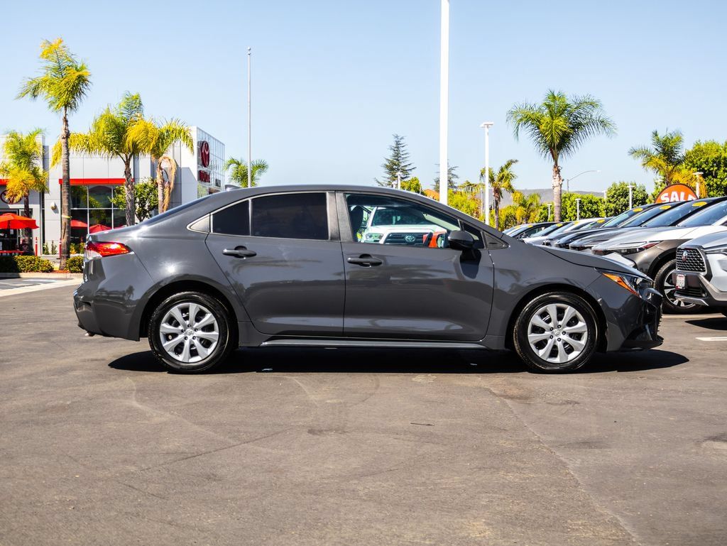 Used 2024 Toyota Corolla LE FWD image 11