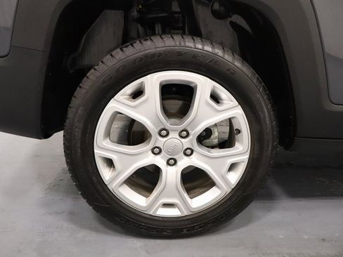 Certified 2022 Jeep Renegade Limited image 25