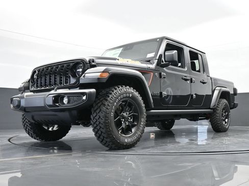 Used 2024 Jeep Gladiator Sport image 38