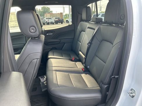 New 2025 GMC Canyon Elevation w/ Convenience Package image 10