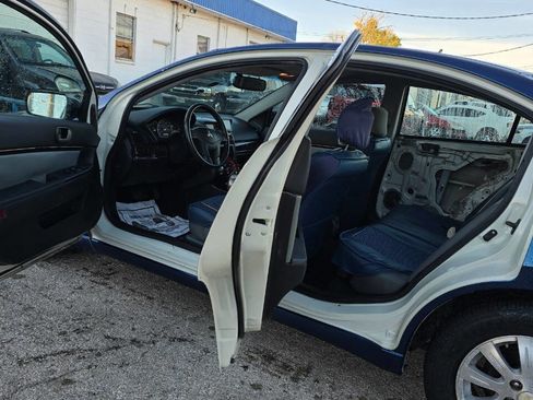 Used 2009 Mitsubishi Galant ES image 8