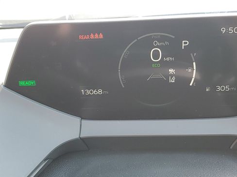 Certified 2025 Toyota Prius LE FWD image 24