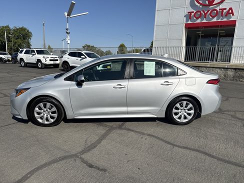Used 2024 Toyota Corolla LE FWD image 2