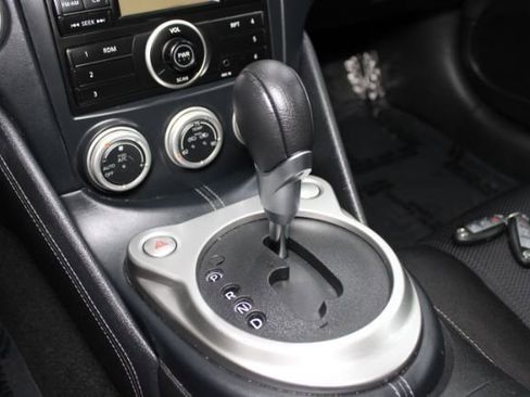 Used 2009 Nissan 370Z Coupe w/ Sport Pkg RWD image 12