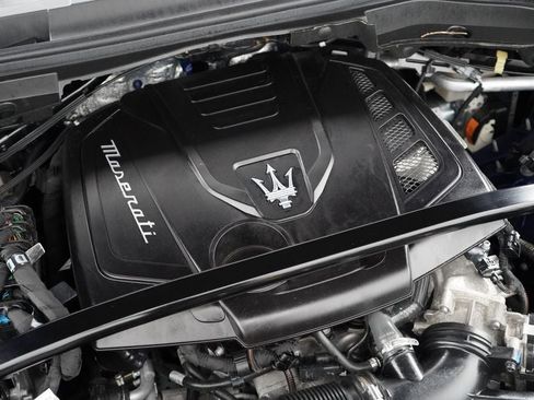 Used 2023 Maserati Grecale Modena AWD/4WD image 35
