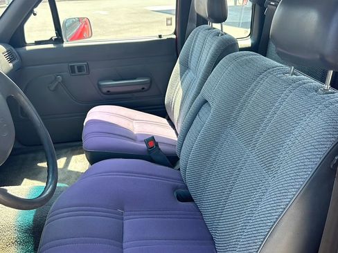 Used 1994 Toyota Pickup DX image 37
