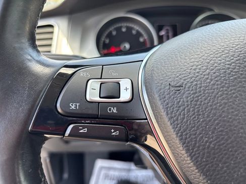 Used 2017 Volkswagen Golf S AWD/4WD image 20