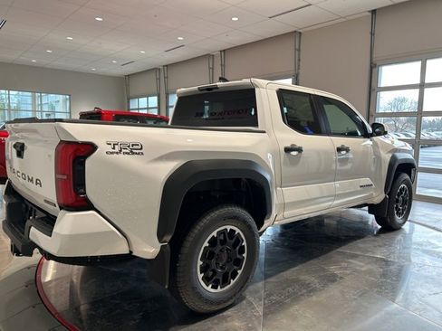 New 2025 Toyota Tacoma TRD Off-Road image 8