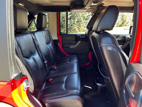Used 2015 Jeep Wrangler Unlimited Sport w/ Quick Order Package 24S AWD/4WD image 34