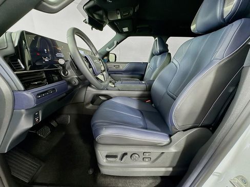 New 2026 INFINITI QX80 SPORT w/ Sport Exterior Package image 26