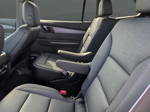 Used 2025 Buick Enclave Sport Touring image 21