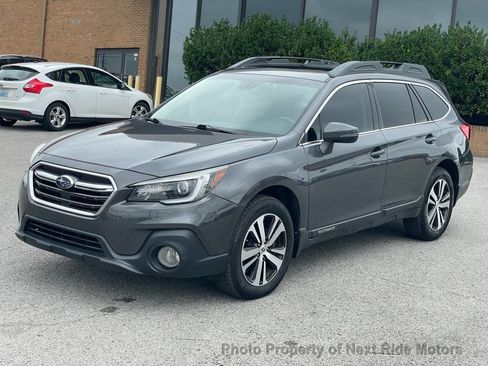 Used 2018 Subaru Outback 2.5i Limited AWD/4WD image 3