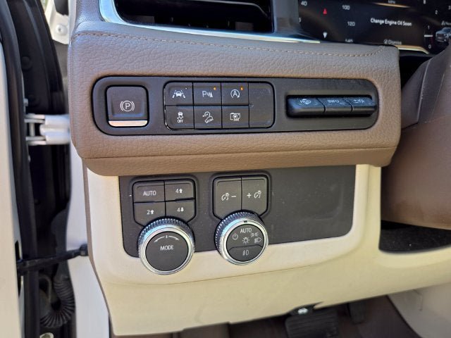 Used 2023 GMC Yukon Denali AWD/4WD image 9